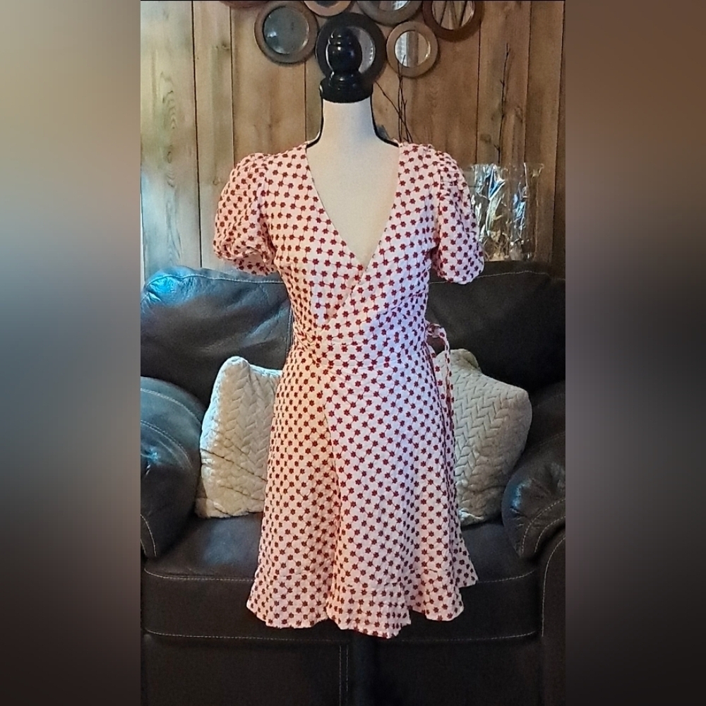 Draper James RSVP Pink & White Ditzy Floral Wrap Mini Dres Puff Ruffle Fairycore - Picture 2 of 10